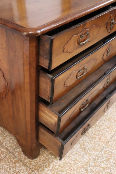 Commode Italienne 17ème Siècle En Noyer