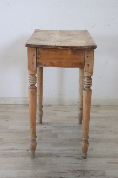 Table d'Appoint Couleur Naturelle En Bois De Sapin Rustique, 19ème Siècle
