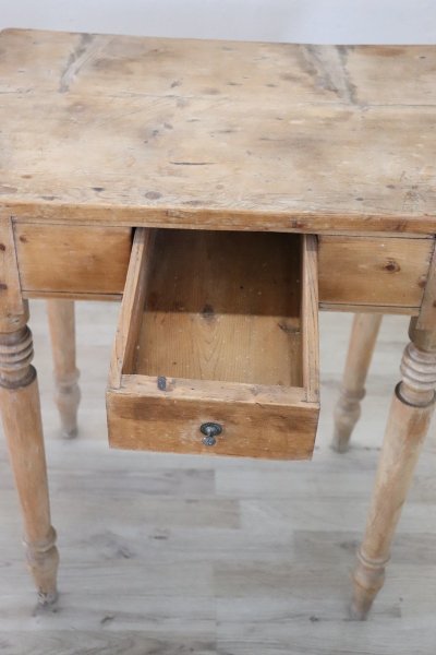 Table d'Appoint Couleur Naturelle En Bois De Sapin Rustique, 19ème Siècle