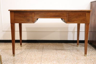 18th Century Desk In Walnut