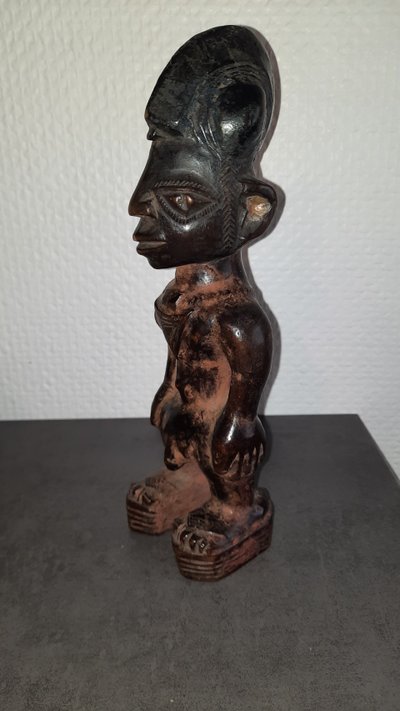 Ibedji male statuette