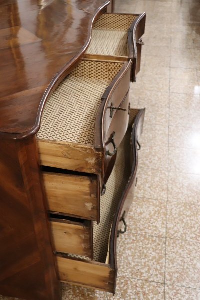 commode italienne en Noyer, 18ème Siècle