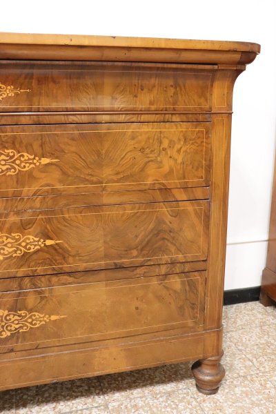 Commode ancienne en noyer incrusté, Italie, 19e siècle