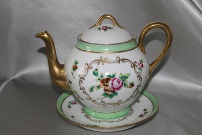 Part of a Samson porcelain tea service: teapot, sugar bowl, milk jug