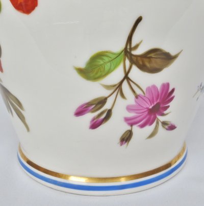 Vaso in porcellana del periodo del restauro.