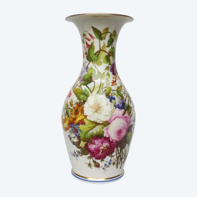 Vaso in porcellana del periodo del restauro.