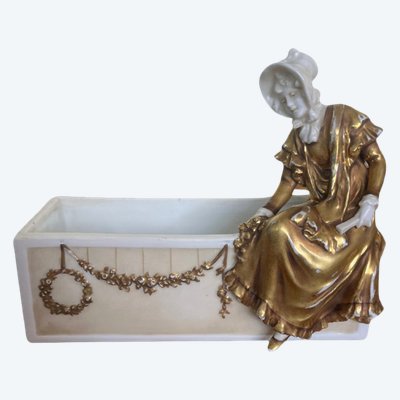 Zuppiera o fioriera in porcellana - Femme assise dorée
