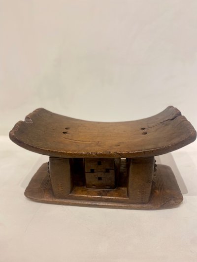 Sgabello tradizionale Ashanti dal Ghana