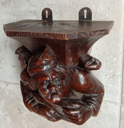 Ancienne console d applique étagère bois sculpté style néo gothique 