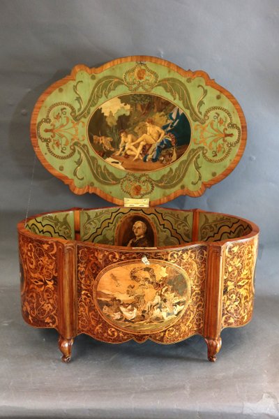 Large marquetry box