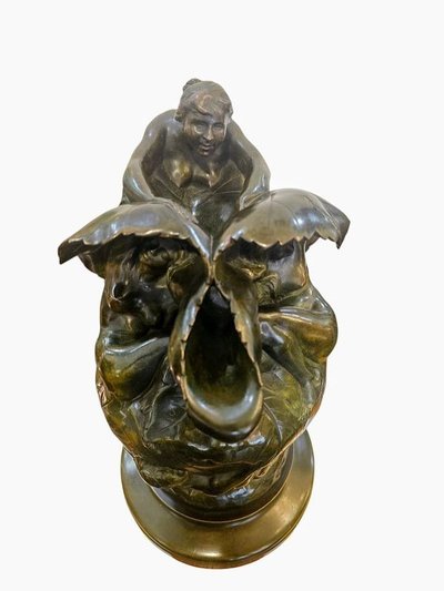 Jean Coulon Bronzeskulptur "Weinblätter Und Nymphen"