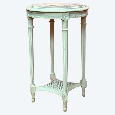 Pedestal table