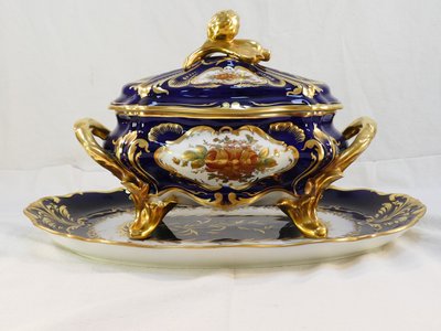 Large Soup tureen and its Presentation Dish in LIMOGES Porcelain