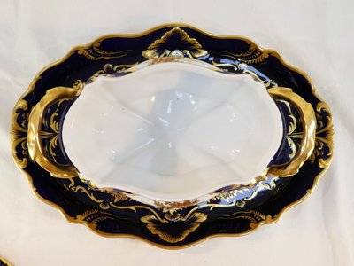Large Soup tureen and its Presentation Dish in LIMOGES Porcelain