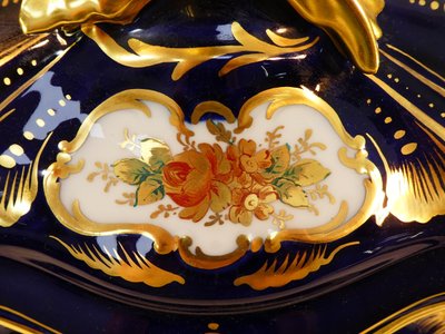 Large Soup tureen and its Presentation Dish in LIMOGES Porcelain