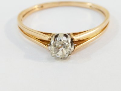 Bague solitaire en OR jaune 18 carats avec DIAMANT