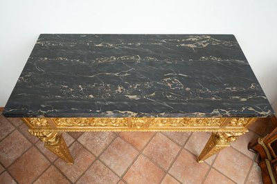Console napolitaine ancienne Louis XVI en bois doré et sculpté. Époque XVIIIe siècle.