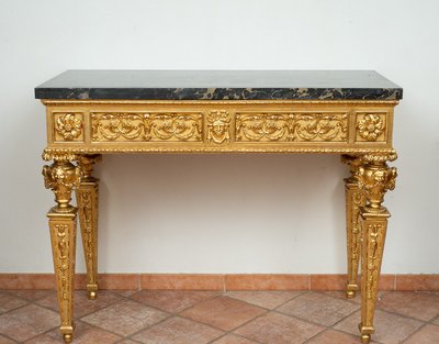 Console napolitaine ancienne Louis XVI en bois doré et sculpté. Époque XVIIIe siècle.