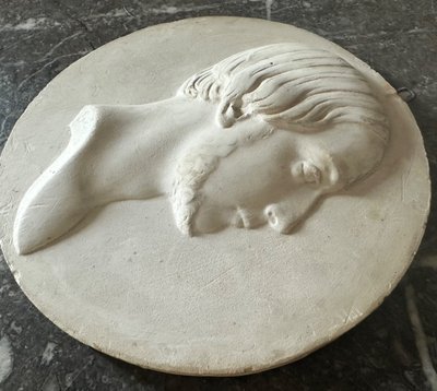 Medaglione in gesso del Conte di Chambord