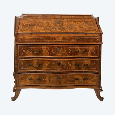 Commode à abattant en noyer et en racine de noyer, Lombardie (Brescia), XVIIIe siècle