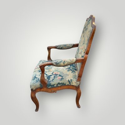 Poltrona in faggio intagliato e modanato di epoca Regency Luigi XV - XVIII secolo