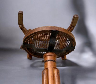 KINDERFRISEURHOCHSTUHL GESTEMPELT BAUMANN AUS DEN 1900ER JAHREN