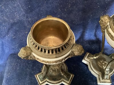 Paar Cassoletten mit Parfümbrenner