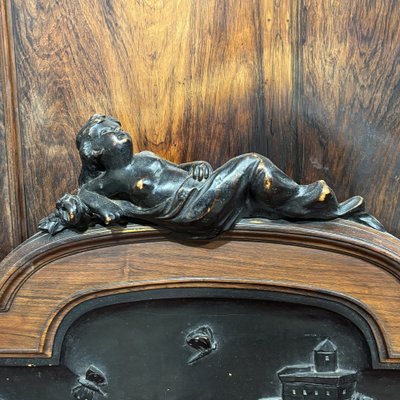 Magnifique paire de lits anciens sculptés du XIXe siècle
