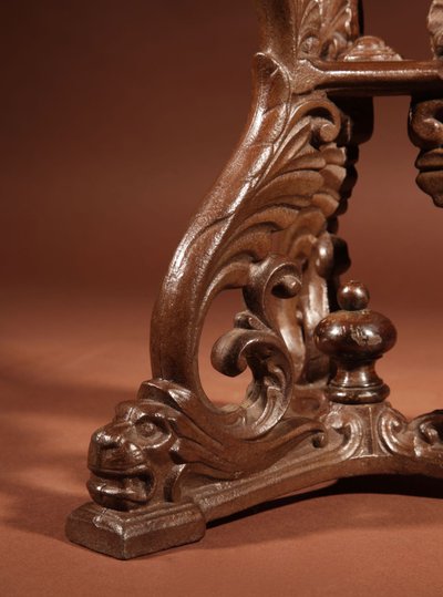 Di interesse per la farmacia: un rarissimo e grandissimo mortaio in bronzo.