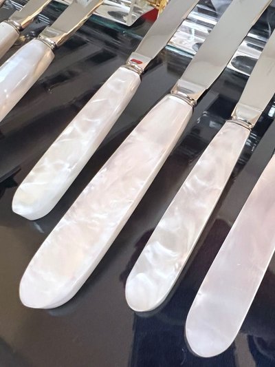 12 Vintage table knives and 12 dessert knives - Mother-of-pearl-effect handles and stainless steel blades