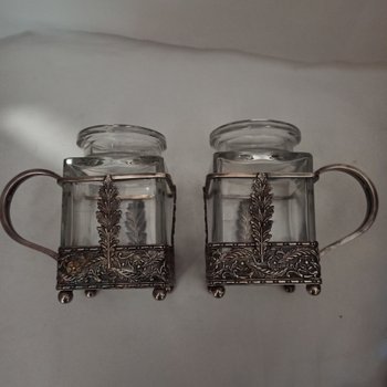 Flacons à condiments