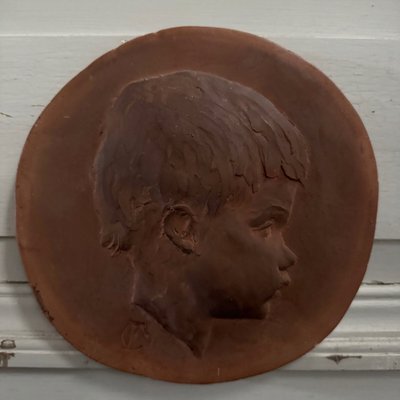 Medaglione in terracotta di Charles Filleul, profilo di un bambino, XX secolo
