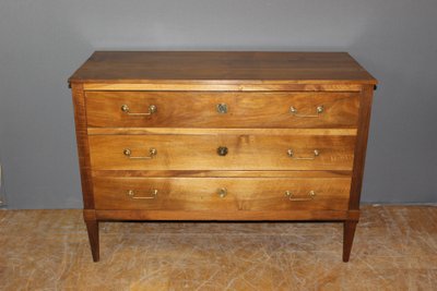 Directoire walnut chest of drawers, early 19th century