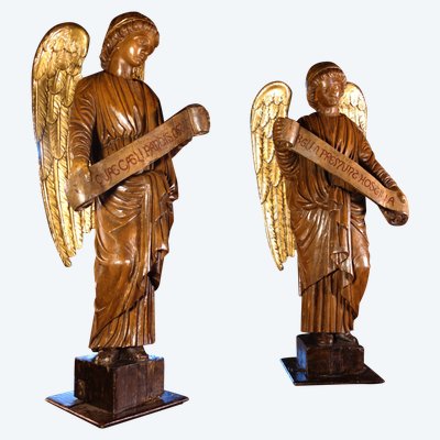 Large pair of gilded solid wood angels, 18th century