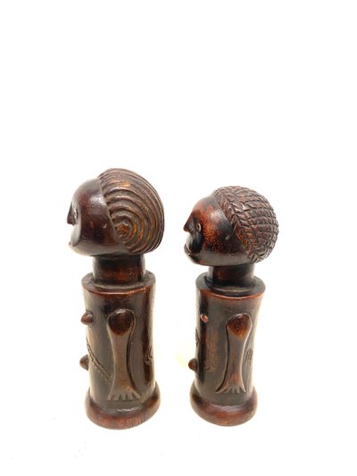 Couple de poupées Mpundu TABWA de RDC