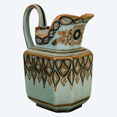 Paris, Restoration period - porcelain milk jug - troubadour, à la cathédrale