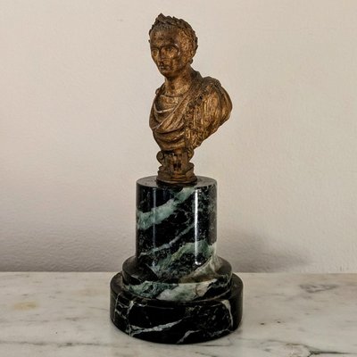Italia, 1700 circa - busto in bronzo dorato di un imperatore romano - base verde mare