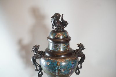 Grand brûle-parfum bronze polychrome, Chine, fin XIXéme-Début XXème
