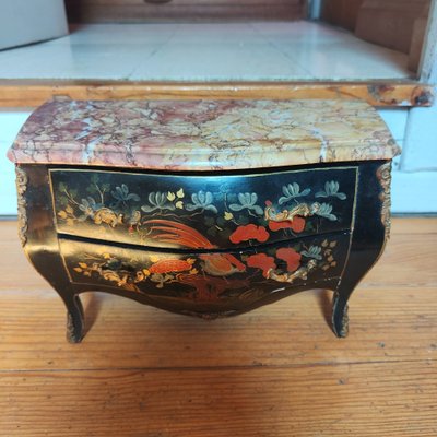 Miniature chest of drawers