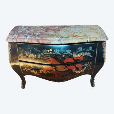 Miniature chest of drawers