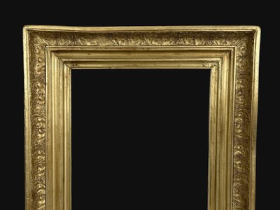 19th CENTURY FRAME IN WOOD AND GILDED STUC FOR PAINTING 46.5 cm x 39 cm