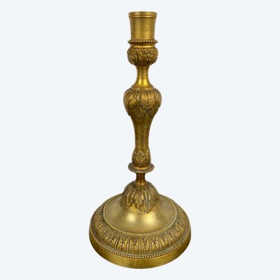 Kerzenhalter aus der Louis-XVI-Epoche aus vergoldeter, fein ziselierter Bronze
