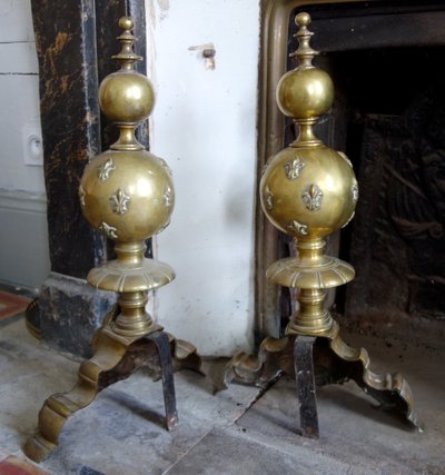 Pair of large Royalist andirons with marmosets, Louis XIV style