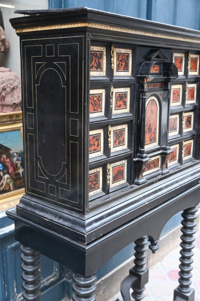Cabinet flandres début du XVIII
