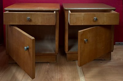 Paire de tables de chevets