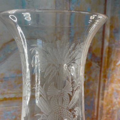 Ein außergewöhnliches Paar Kerzenhalter aus graviertem Kristall - Cristallerie de Saint Louis - Dauphin-Dekor
