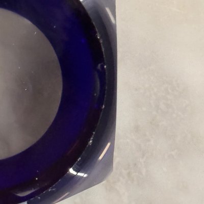 Presse-papier sulfure en cristal bleu et blanc pans coupés