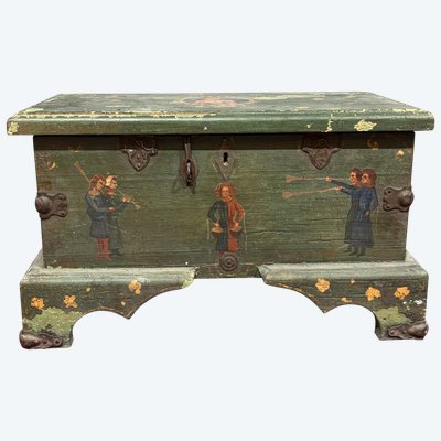 Coffre ancien peint du XIXe siècle