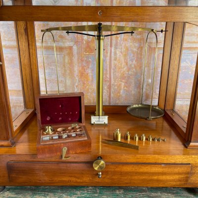 Pharmacy scale - Becker's Sons - 1889 - Complete with original weights