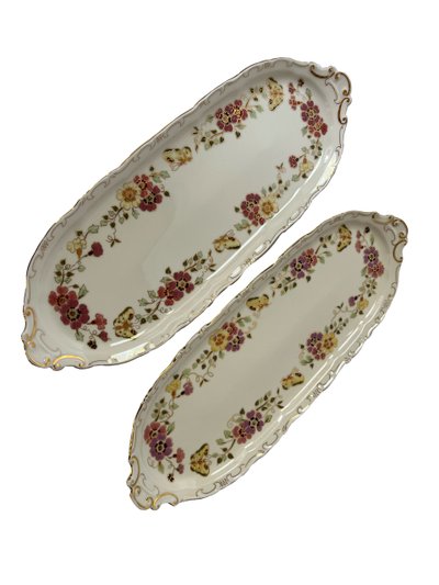 Set di 12 piatti da dessert e 2 piatti grandi - Porcelaine Zsolnay Pécs - Farfalla con disegno floreale